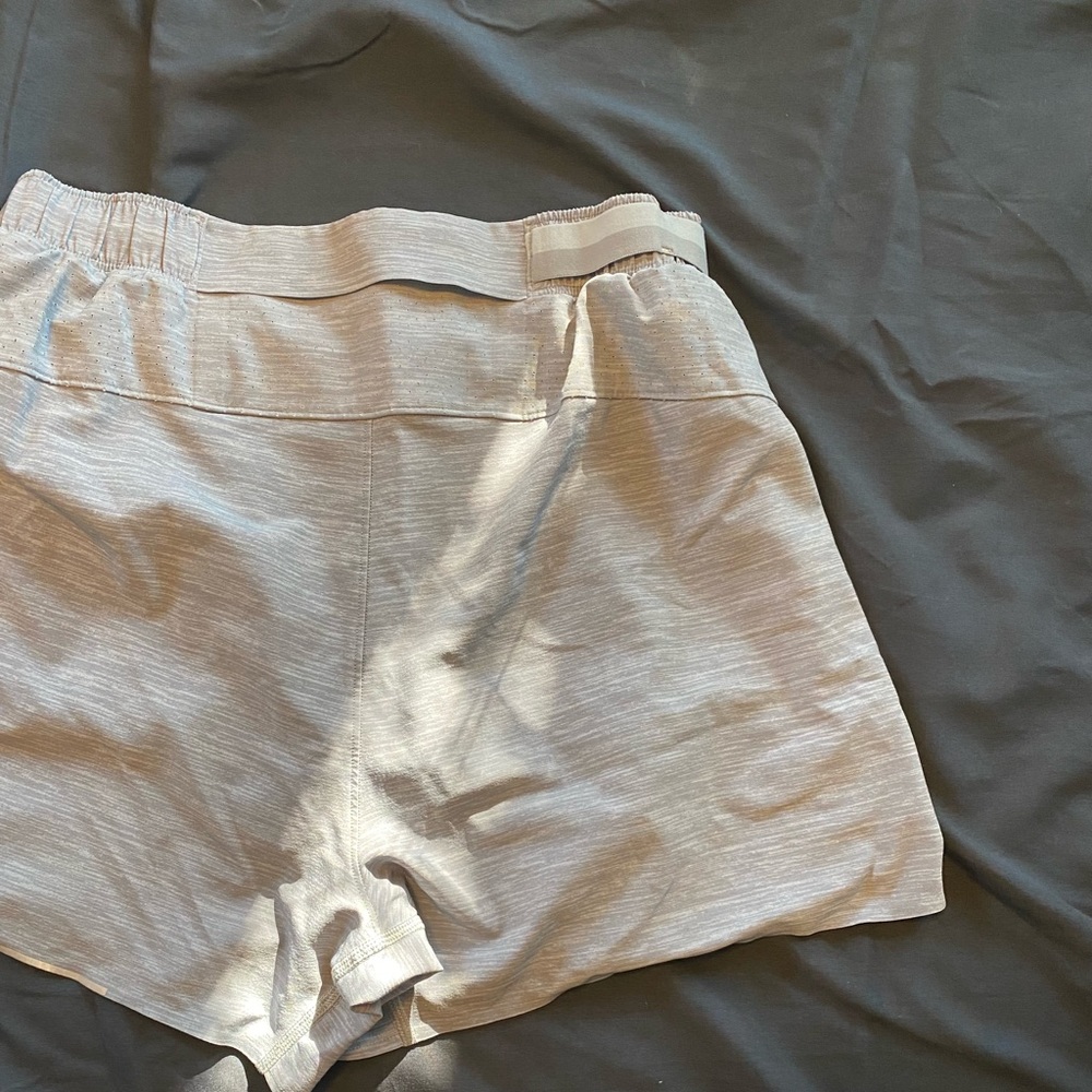 Lululemon Mens 6” Surge Short (Lt Grey)